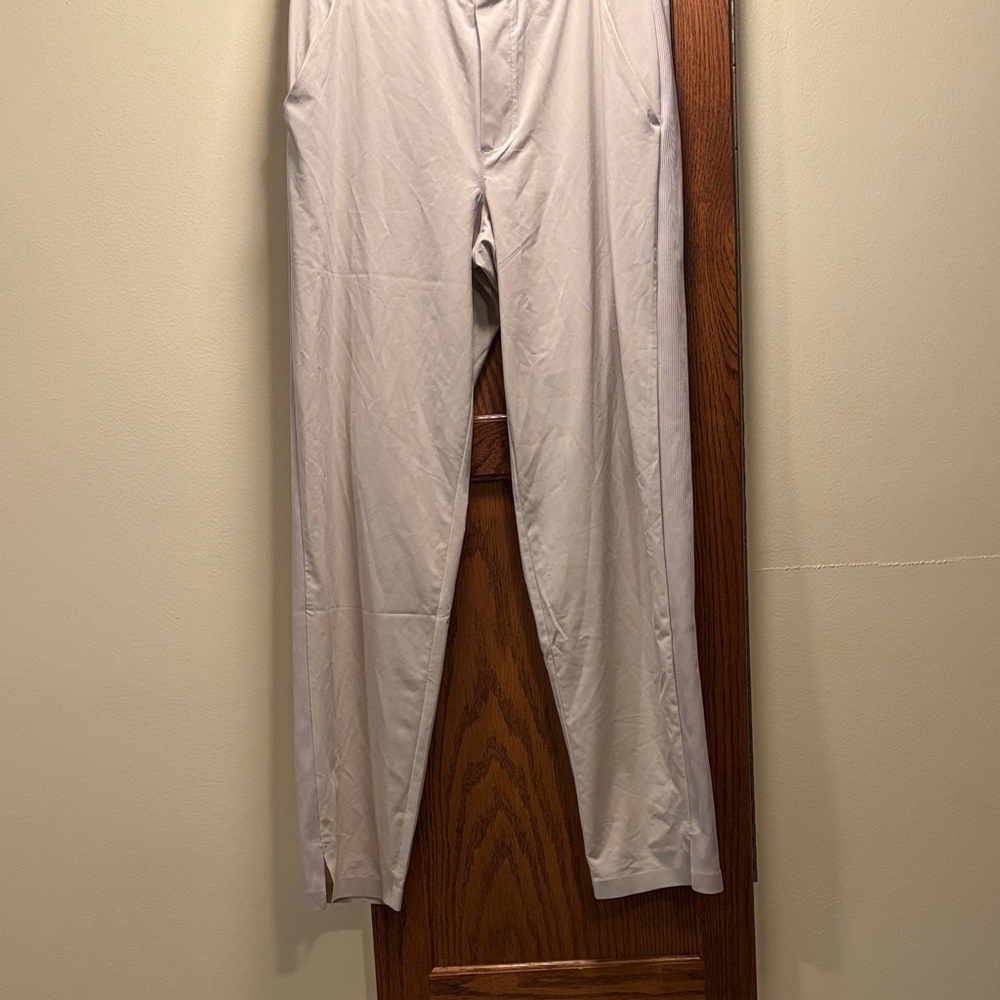 Athleta Light Tan Pants with pockets - waist 28”